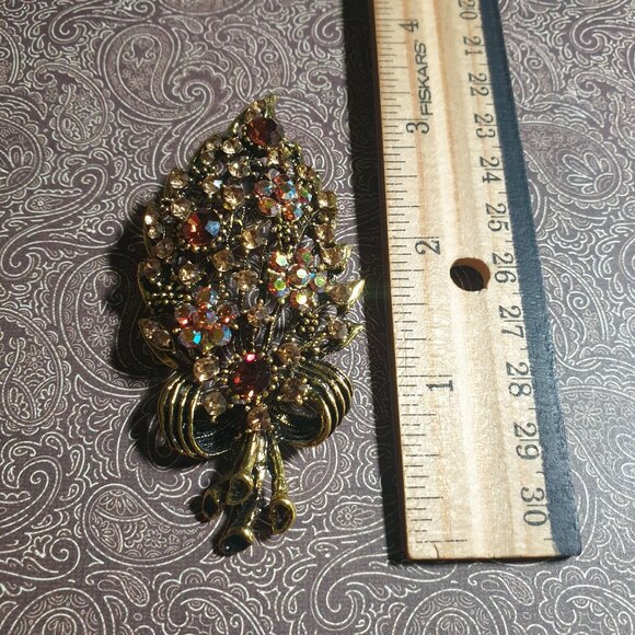 Vintage Rhinestone Enamel Bouquet Brooch Pin Gold Tone Floral Design Gift Mom - Picture 3 of 4